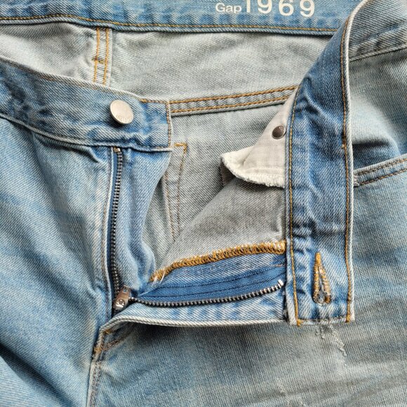 Gap 1969 Sexy Boyfriend Jeans 31r Light wash Distressed - Picture 7 of 16